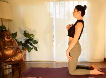 PRÁCTICA DE YOGA Y PRANAYAMA (RESPIRACIÓN)